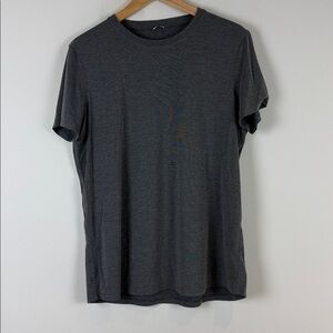 Kit and Ace Gray T-Shirt Size Medium